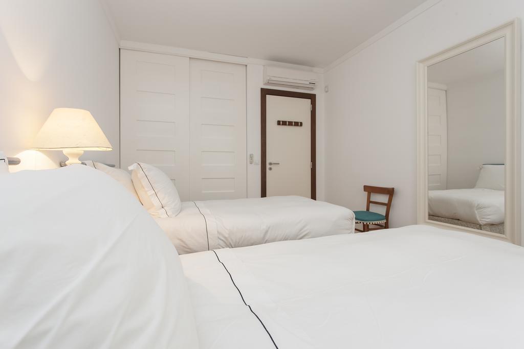 Bairrus Lisbon Apartments - Alfama II Rum bild
